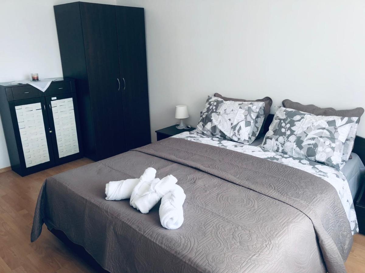Beautiful Apartment Right By The Sea, Sveti Vlas Esterno foto