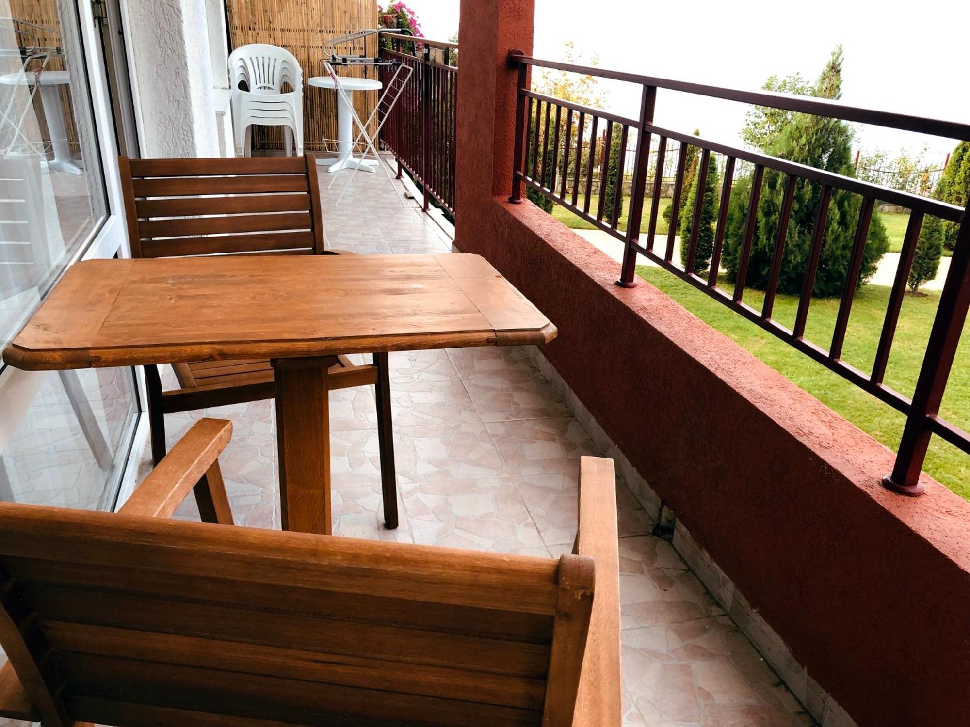 Beautiful Apartment Right By The Sea, Sveti Vlas Esterno foto